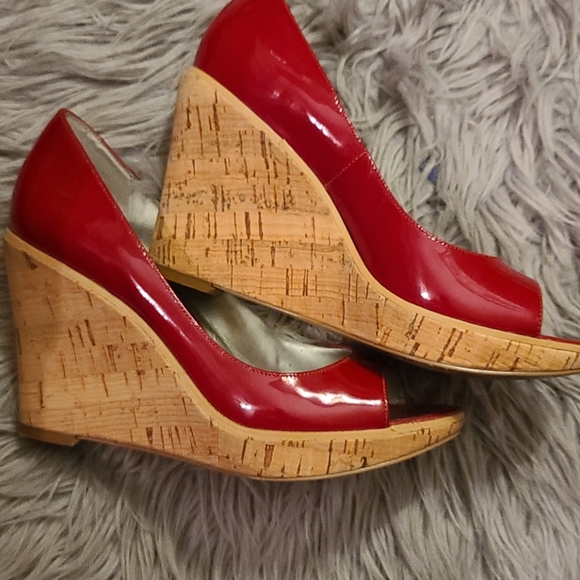 Guess red wedges - Picture 2 of 4